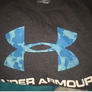 Under armor women’s shirt